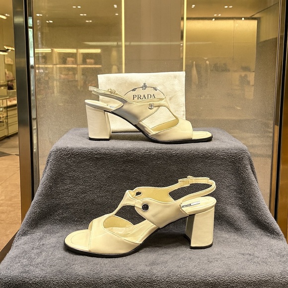 Prada Geometric Cream Logo Triangle Slingback Pumps In Argento 35.5 Sale As Is - Picture 1 of 16